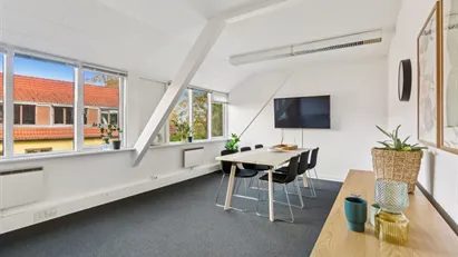 Ingen binding, kontor til 5.600 kr.