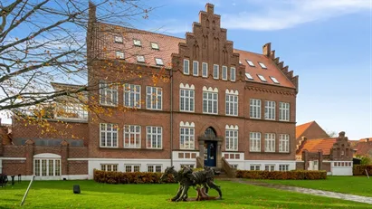 En fast arbejdsplads i eksklusive rammer