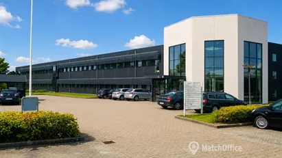 Kontor med fælles mødelokaler